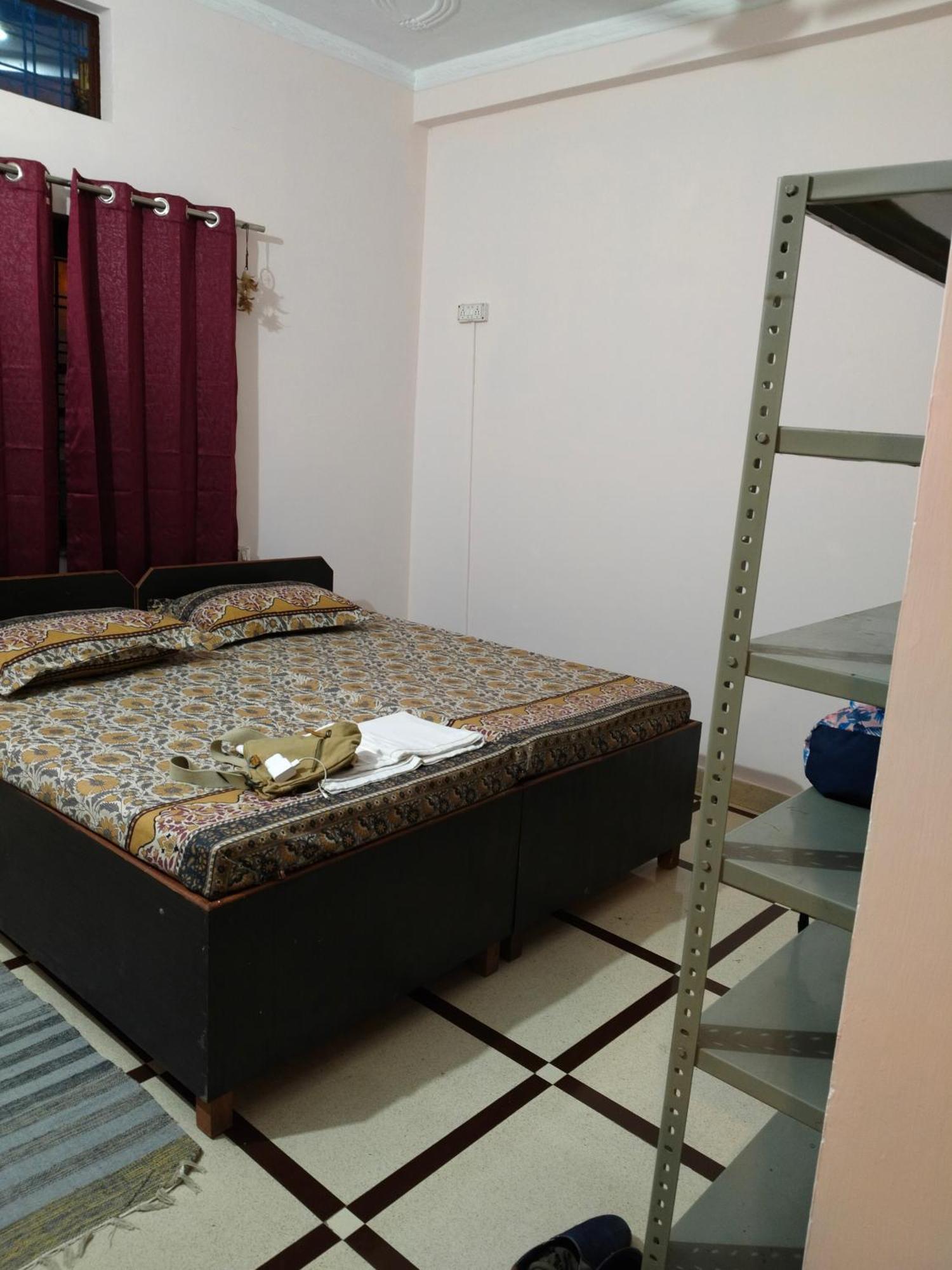 Tebaar Backpackers Pansiyon Rishīkesh Oda fotoğraf