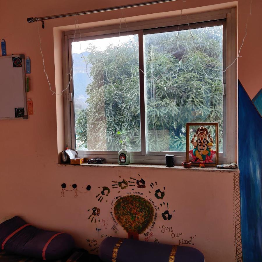 Tebaar Backpackers Pansiyon Rishīkesh Dış mekan fotoğraf